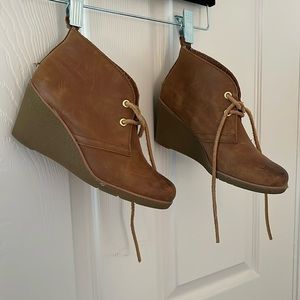 Sperry leather wedge bootie